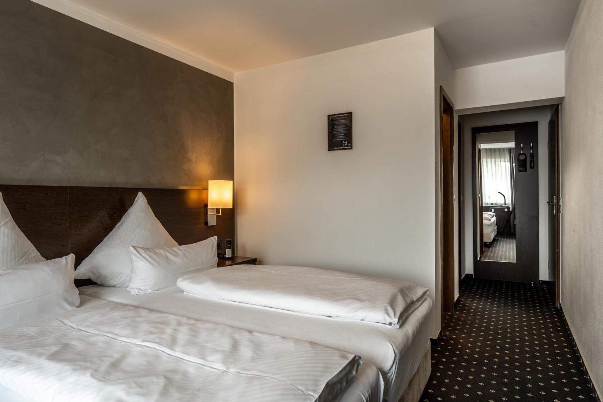 Hotel Ochsen Bad Saulgau Bagian luar foto
